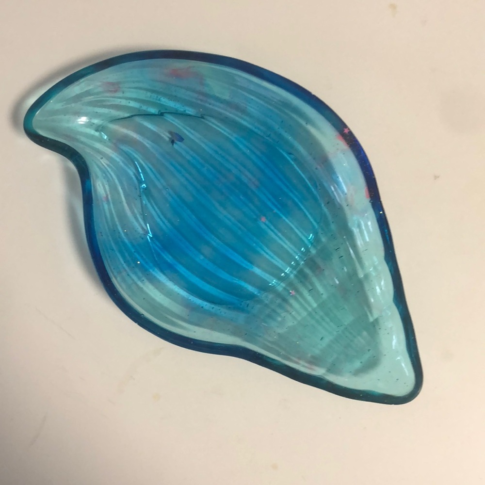 Resin shell bowl